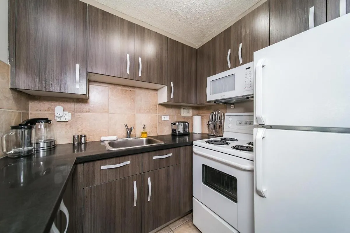 Roger'S Place King Bed Studio Downtown Edmonton 0*,  Canada