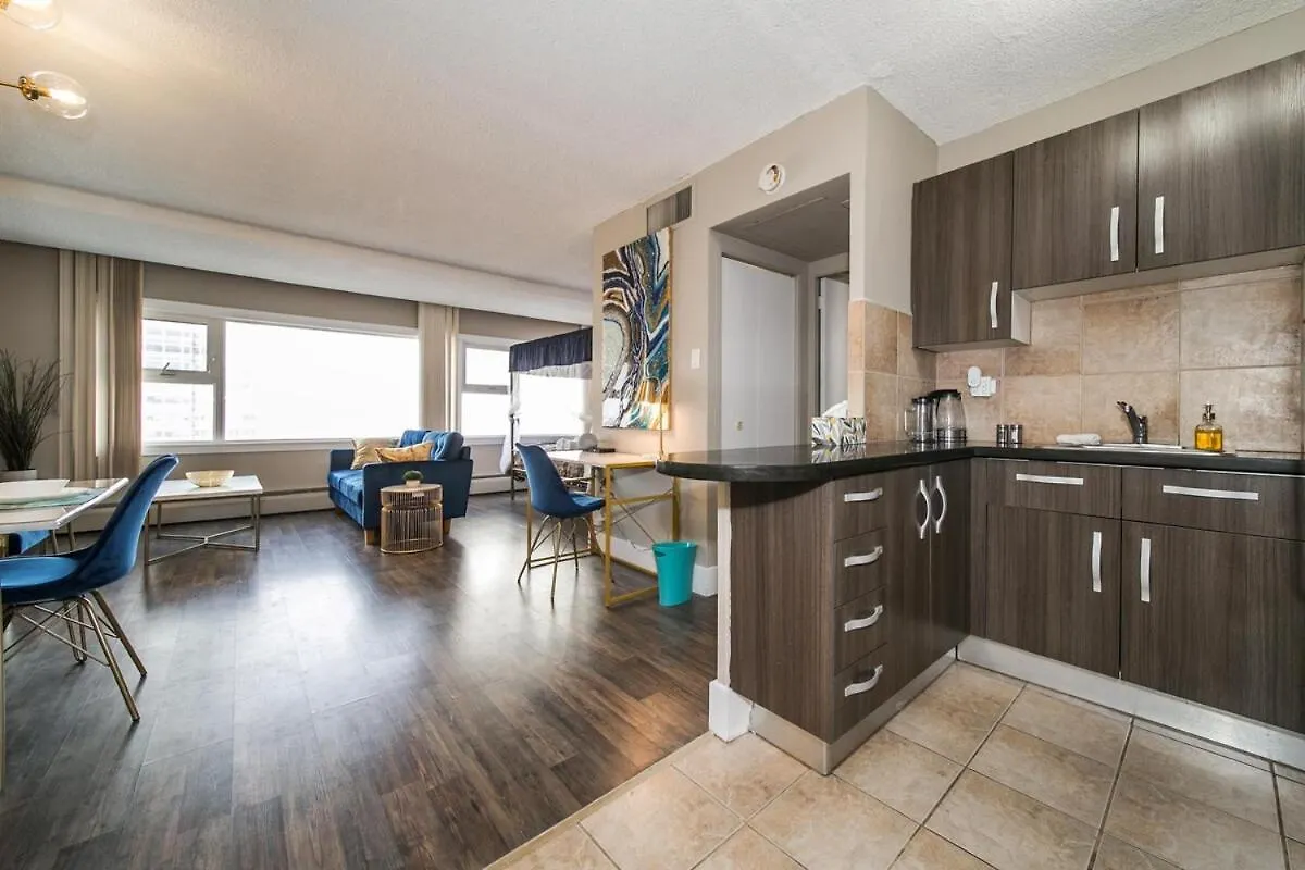 Roger'S Place King Bed Studio Downtown Edmonton Canada